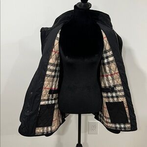 Pre-loved💛🖤Burberry Black Quilted Jacket